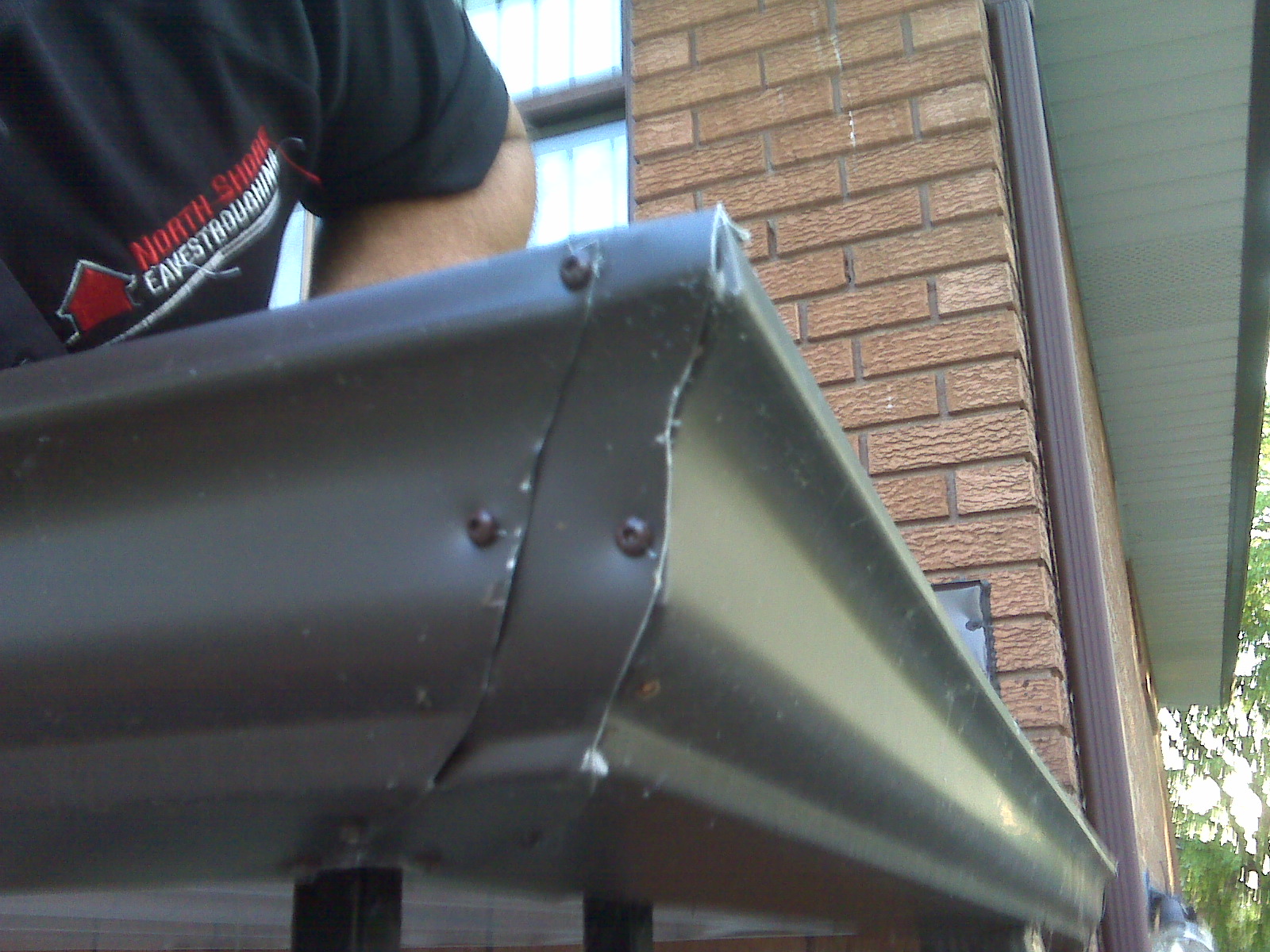 A Very Well Known Toronto Eavestrough Company Did This! North Shore