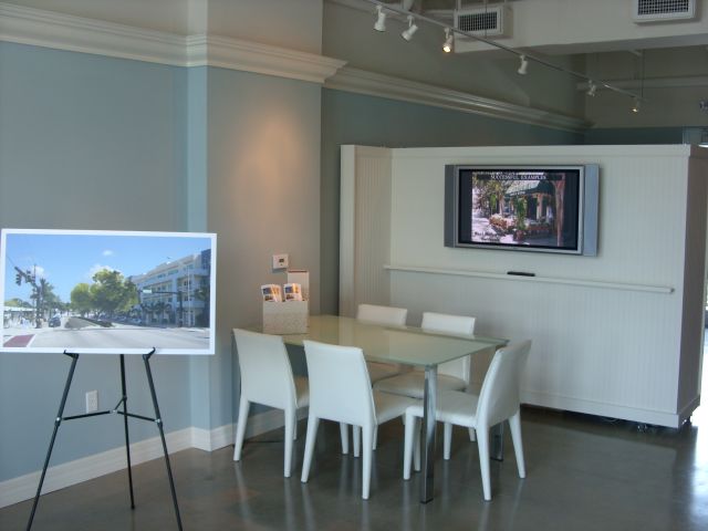 at the visit for Friends and others whoapr , talkalan cox host Others whoapr