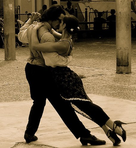 [Tango+dancers.jpg]