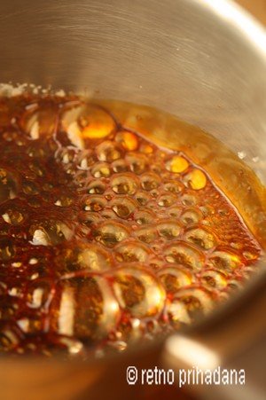 [caramelpot1.JPG]