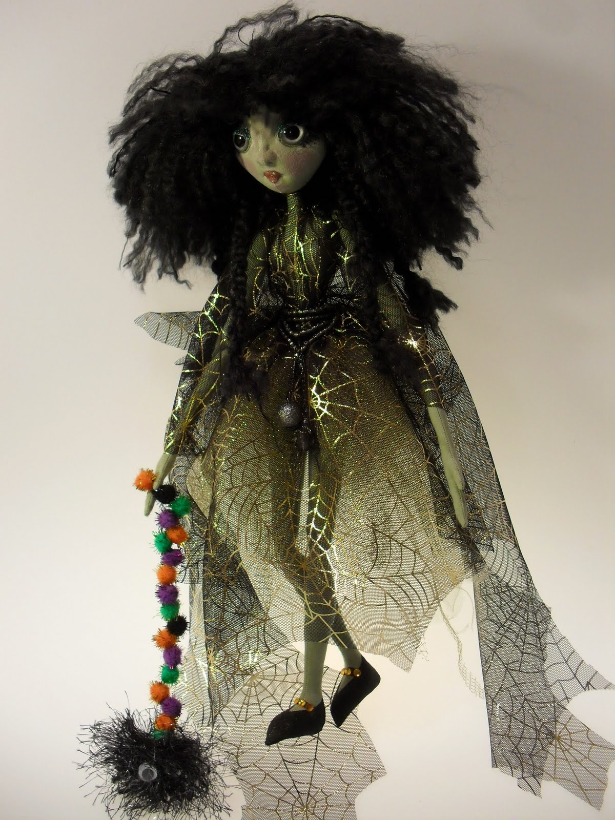 KAERIE FAERIE: WITCH BATS