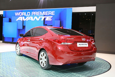 2011 Hyundai Avante Rear Side View