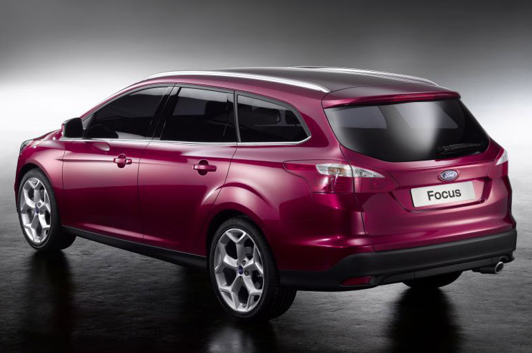 [2012-Ford-Focus-Wagon-Rear-Angle-View.jpg]