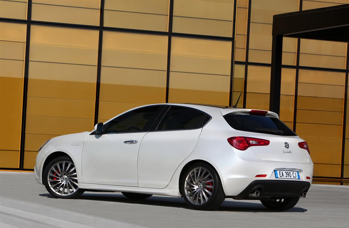 Alfa Giulietta Wallpaper