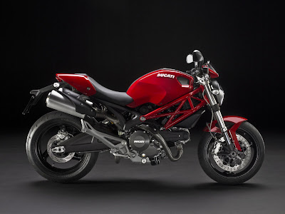 2010 Ducati Monster 696 Red