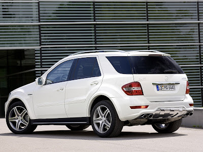 2011 Mercedes-Benz ML 63 AMG Rear Side Angle View