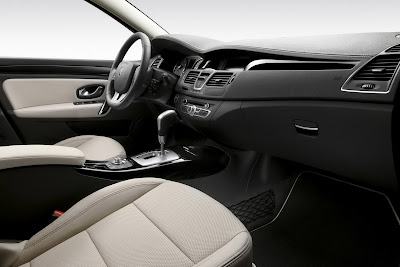 2011 Renault Laguna Facelift Interior