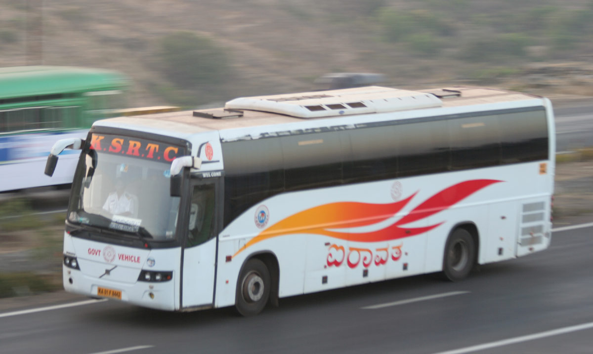 Indian Luxury Buses: 0...