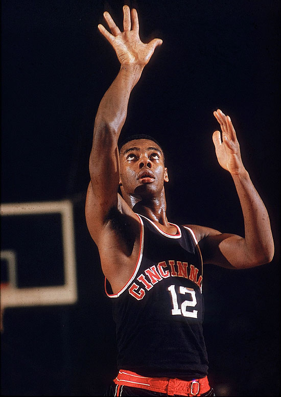 [oscar-robertson.jpg]