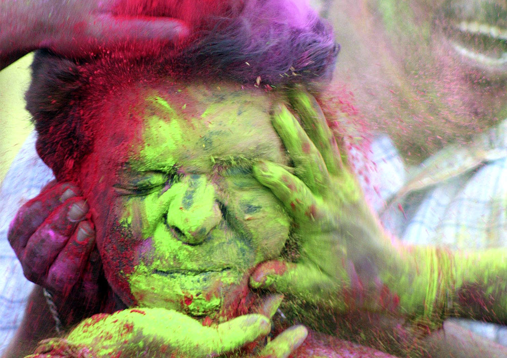 [holi+from+boston+big+picture.jpg]