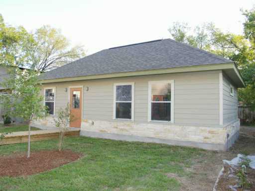 [713+w+35th+street+austin+TX+78705+garage.jpg]