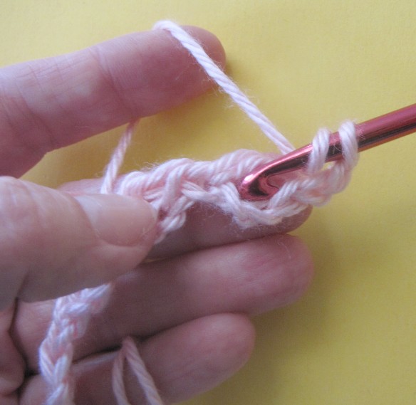 BellaCrochet How to Make a Crocheted Eyelet Foundation A Tutorial