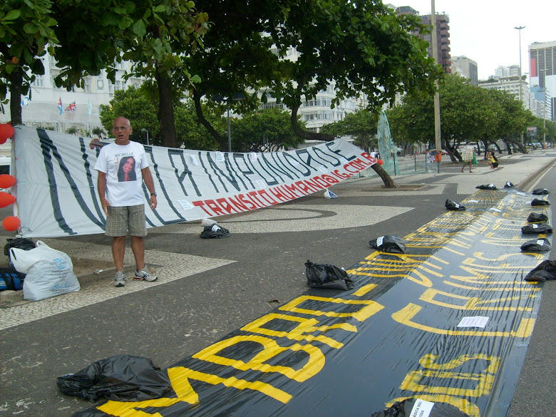 INICIO DO ABAIXO-ASSINADO NA PRAIA DE COPACABANA