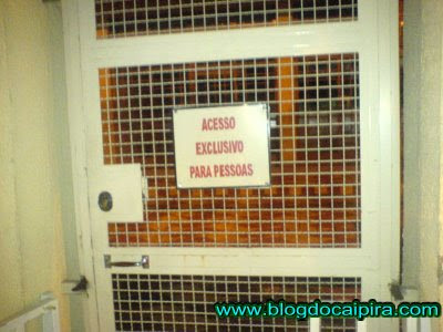 entrada somente para pessoas