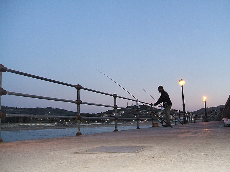 [ACCION+DE+PESCA2.JPG]
