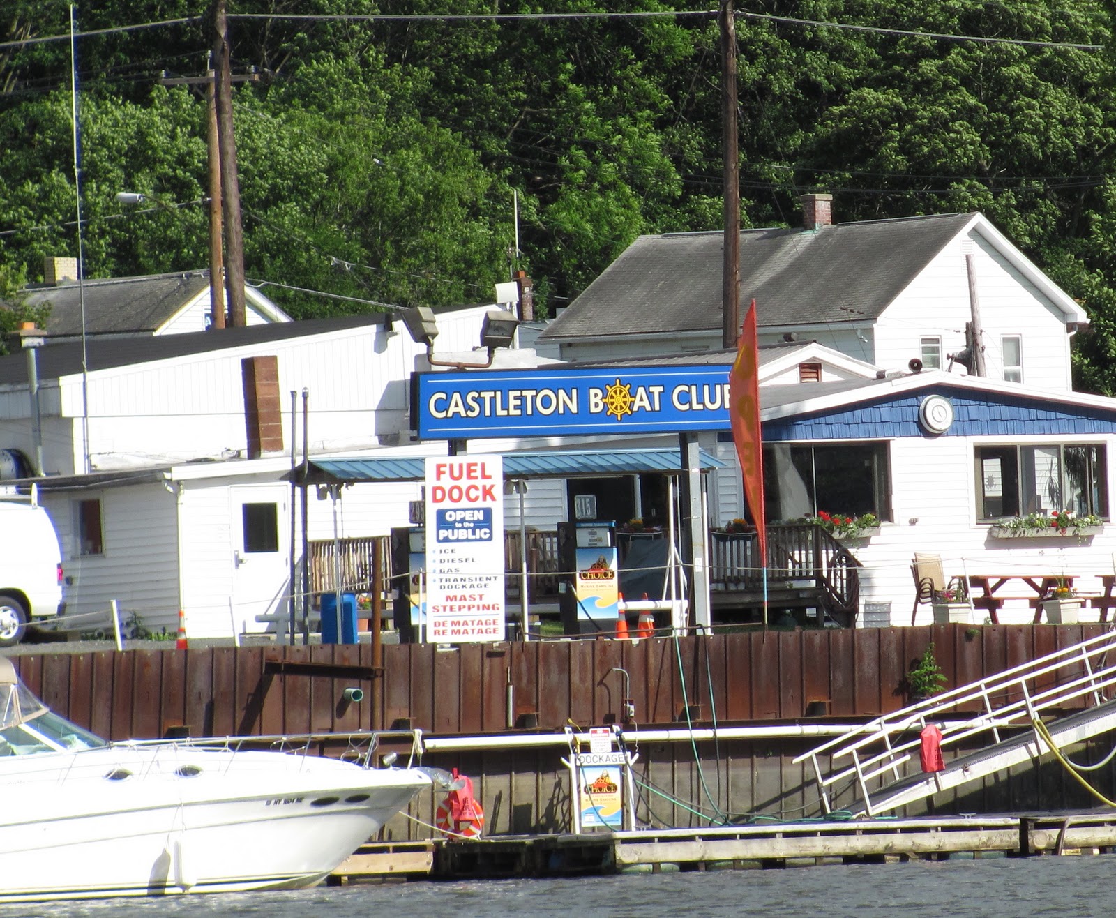 The Hudson River Explorer CastletonOnHudson,New York