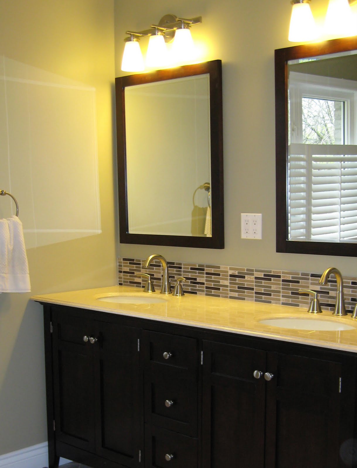 GOBBATO//MOURTOS INC. 10 TIPS FOR A SUCCESSFUL BATHROOM RENO