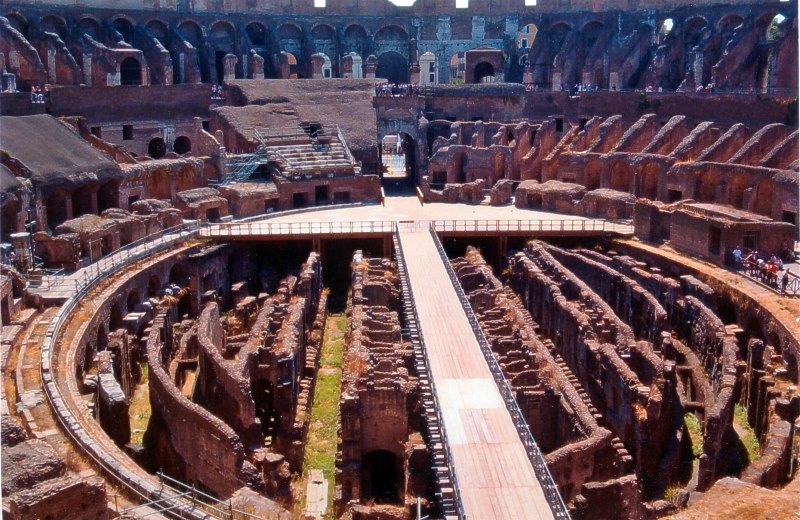 [Colosseum.jpg]