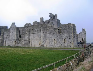 Approaching Middleham Castle from the south Middleham