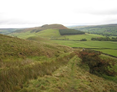 Descending to Fairy Cross Plain Round Hill