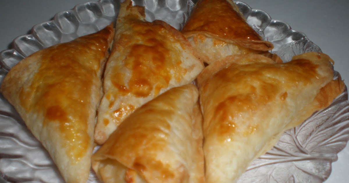 antepliyemekler PEYNİRLİ ÜÇGEN BÖREK
