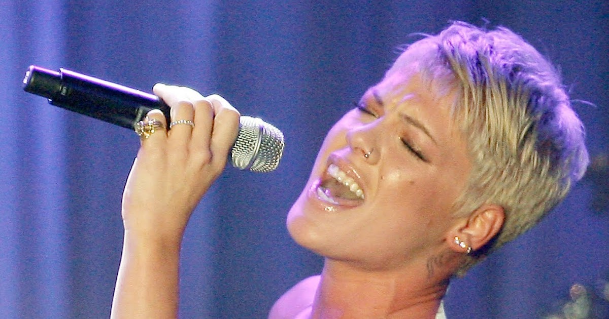 All Stars Photos: Pink singer Hot-Sexy Pictures Wallpaper | Pink singer