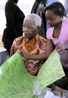 Nelson Mandela Biography | Nelson Mandela Photos