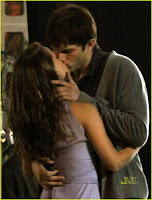 Natalie Portman & Ashton Kutcher Kiss Pics