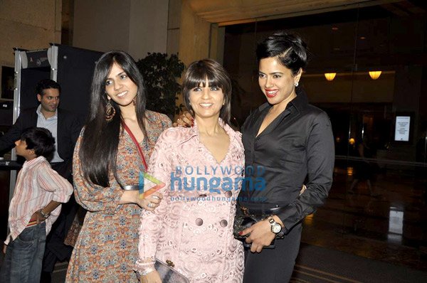 Sameera, Juhi and Hema Malini at Neeta Lulla's Dinner