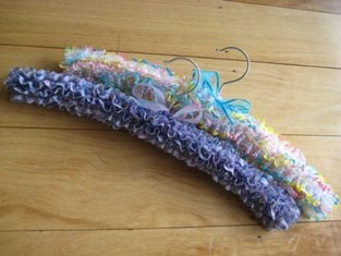 knitted lace coathangers Images - Frompo