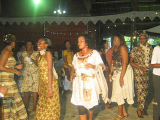 Harusi Ya Mpoki http://sisterdoi.blogspot.com/2010/05/kitchen-paty-ya