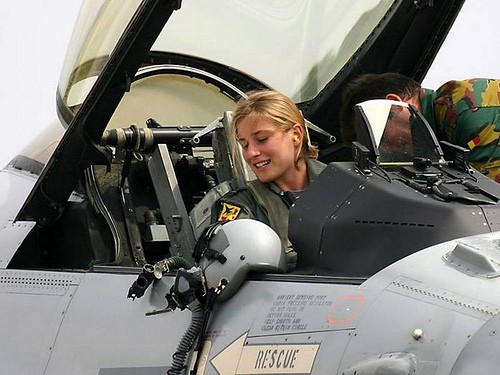 FEMALE BELGIAN F16 PILOT