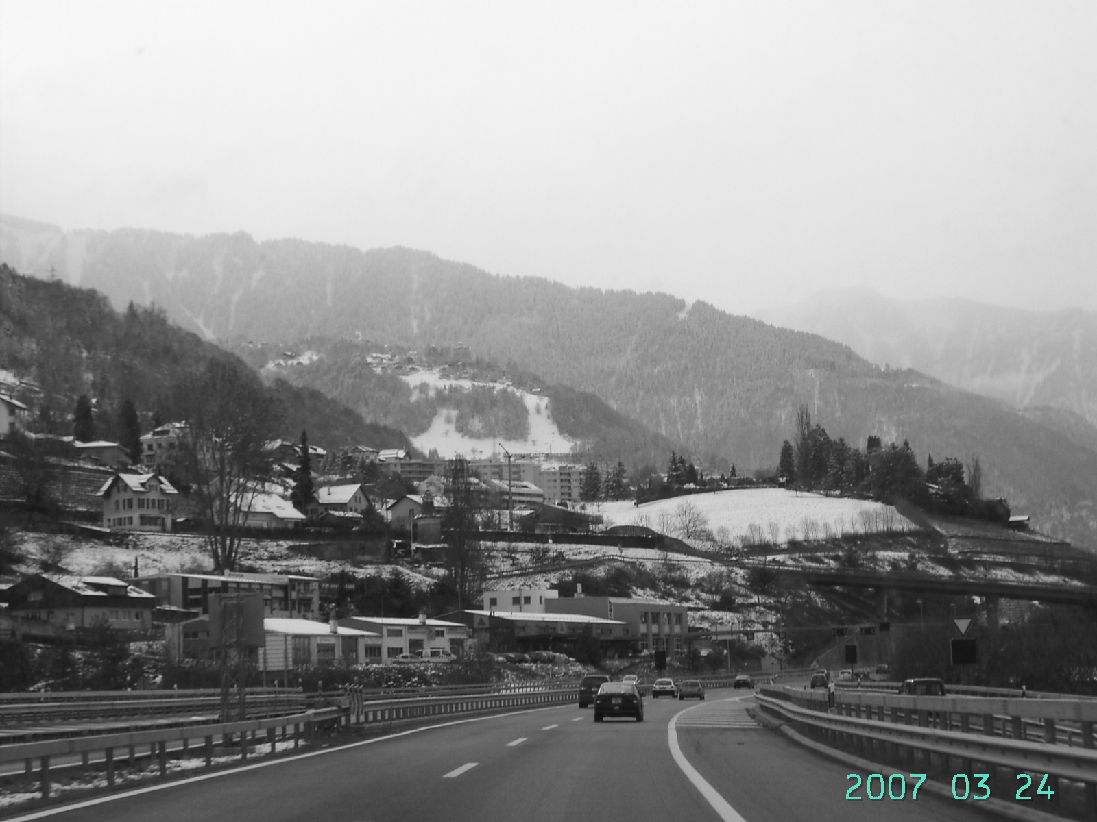 [PICT3580.JPG]