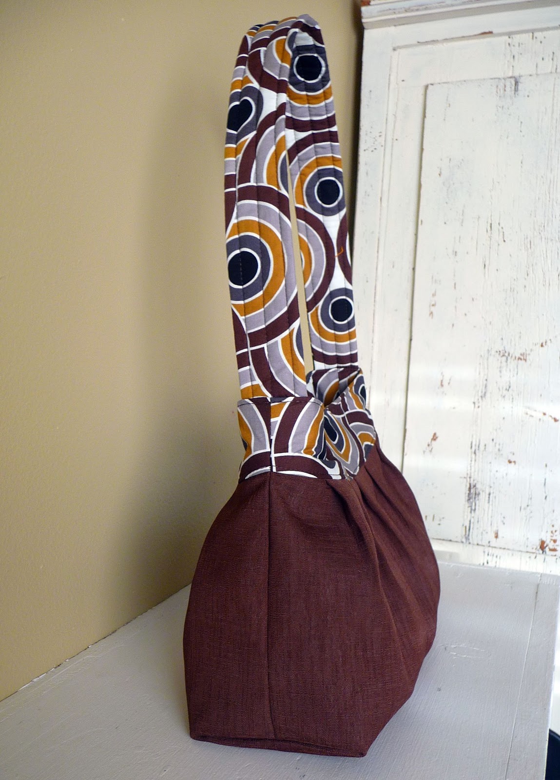 Blue Susan makes Lucy Pleated Bag Tutorial