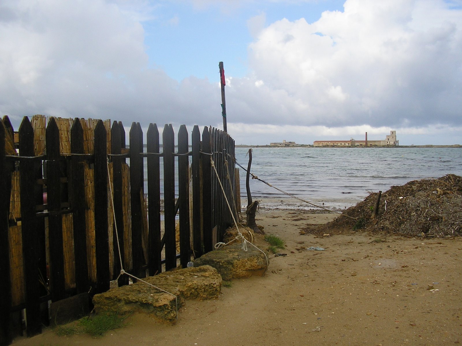[P1010013.JPG]