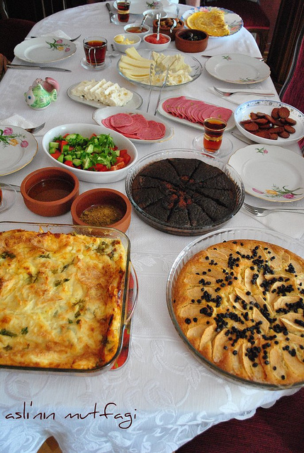 Kahvalti Ve Annelikte 3 Ay Leyla Nin Kahve Dukkani