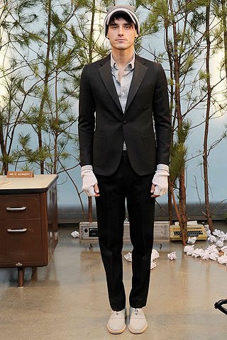 [band-of-outsiders-fall-winter-2010-collection-2.jpg]