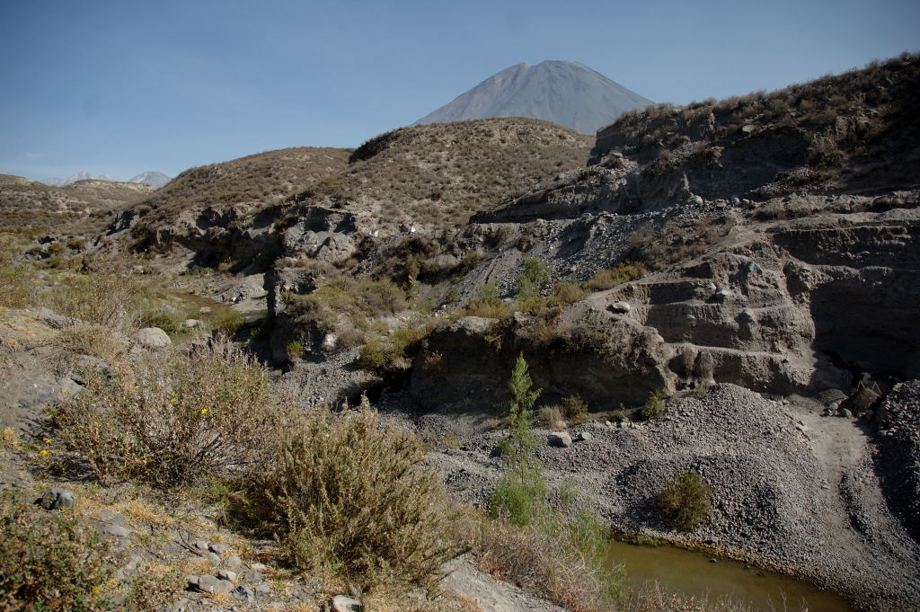 [Pipeline+Trail+2.JPG]