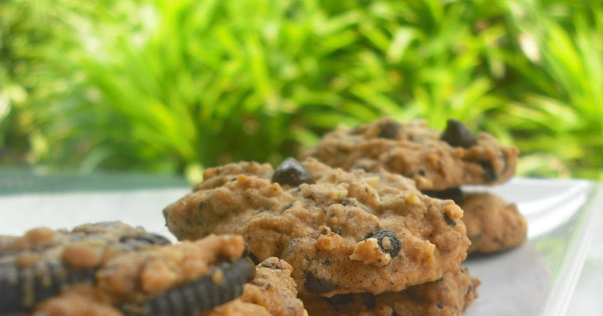 Chocolate Chip Cookies.... with Oreos Bisous À Toi