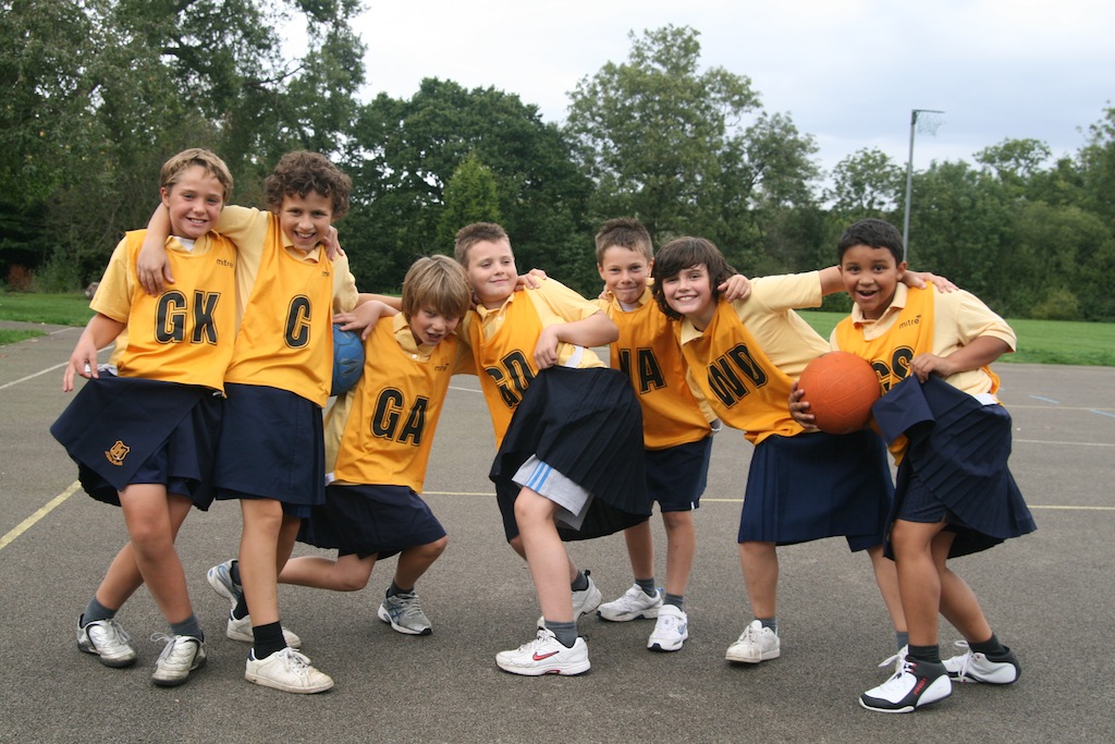 Little Heath School Netball Year 6 Girls v Boys Netball Match