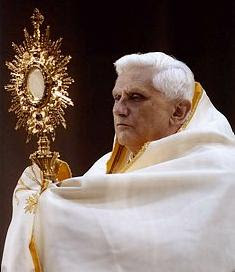 http://2.bp.blogspot.com/_Jw-Yn9n9_5c/SRzUZ09UlHI/AAAAAAAAACA/r3B5I3L0GSc/s400/monstrance.jpg