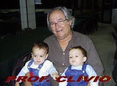 Professor Clívio e os netos Felipe e Artur