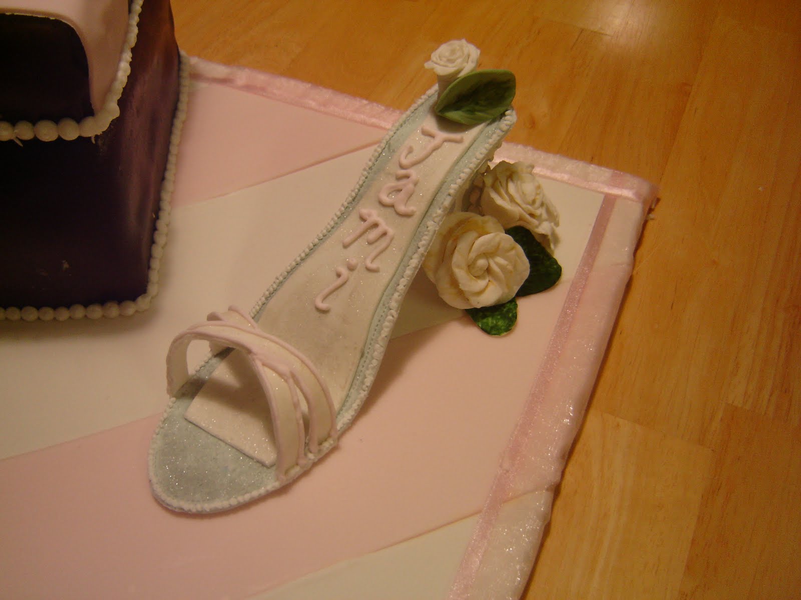 [shoe+cake+9.JPG]