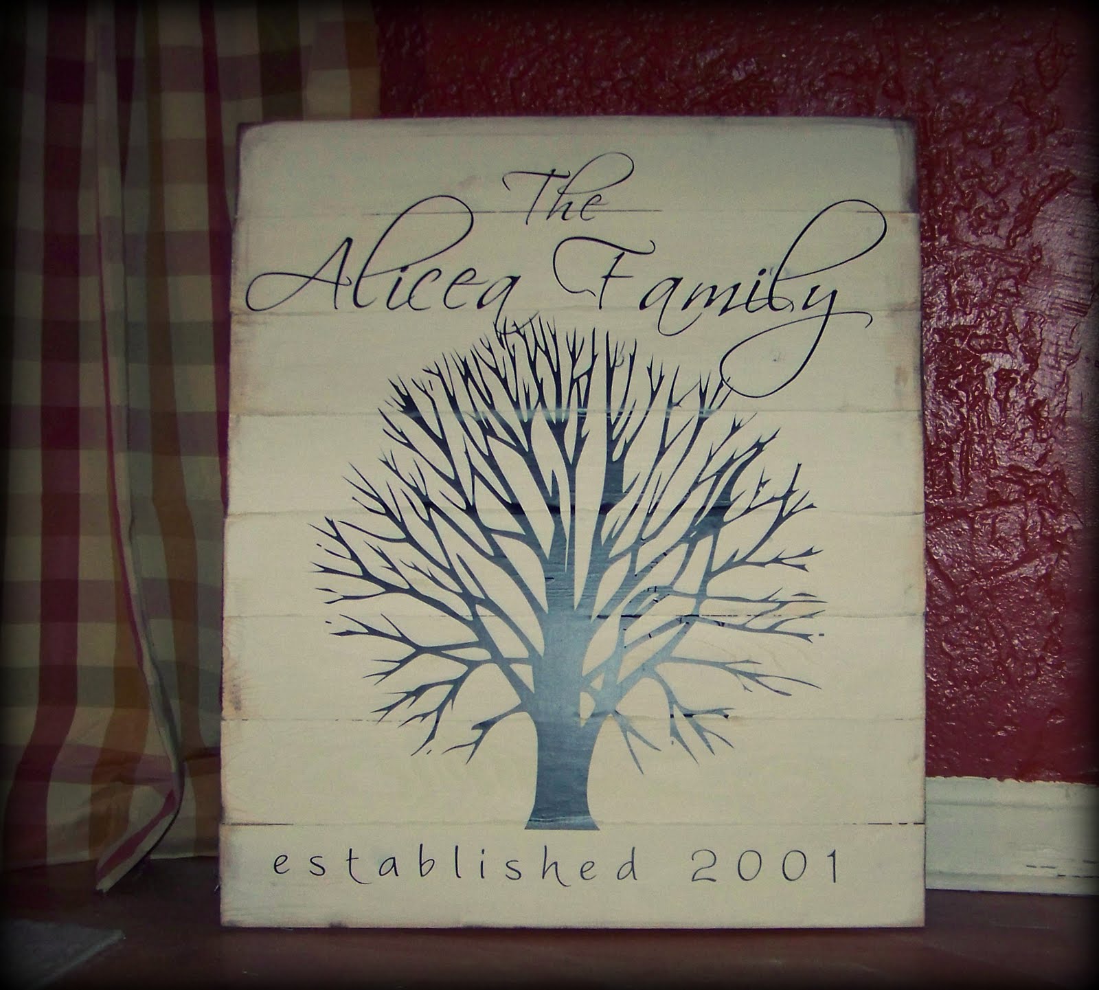 BugaBoos Creations Wood Sign with Vinyl Tutorial