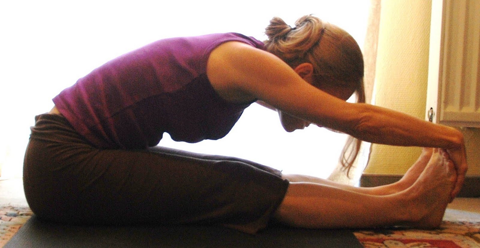 Paschimottanasana B