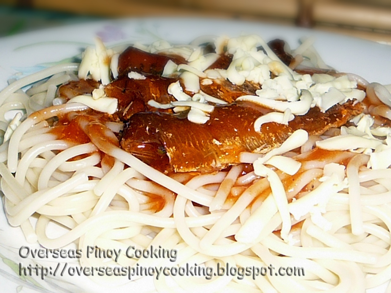 Pinoy Home Cooking and Recipes Spaghetti with Fried Sardines
