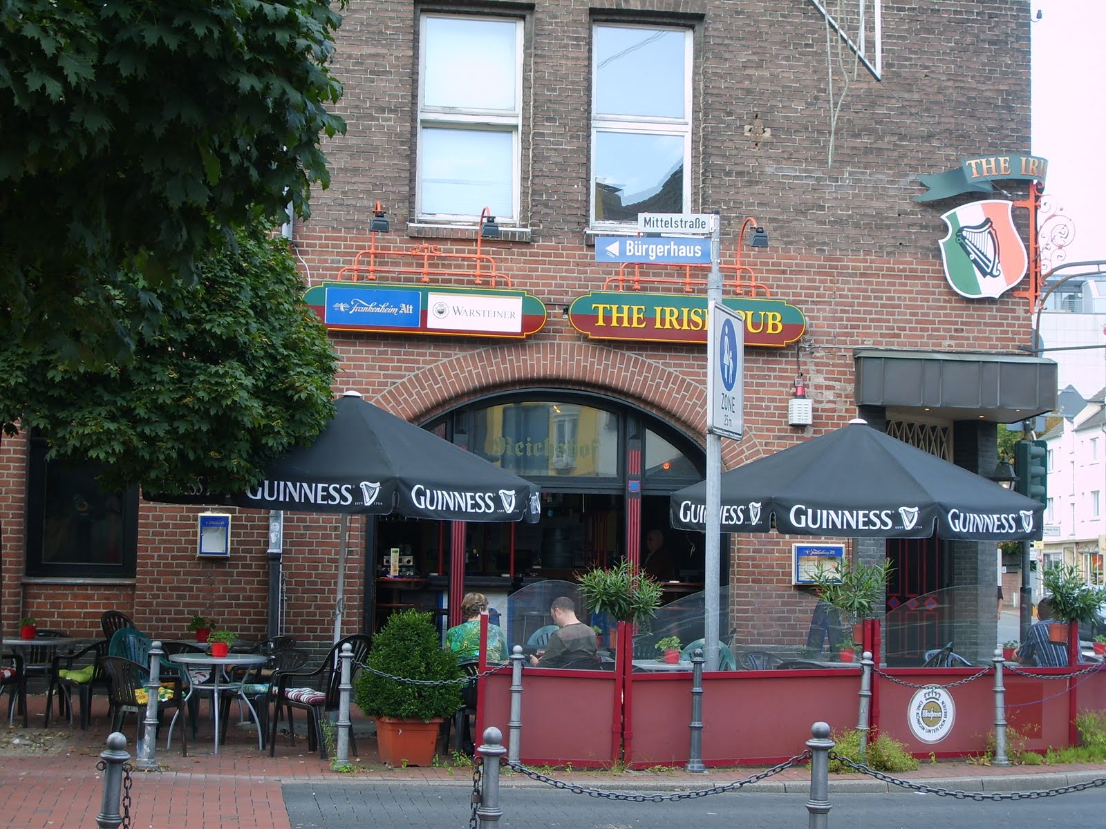 Fate auzit! Irish pub Hilden Germany