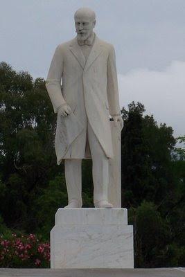 Eleftherios_Venizelos_statue_Athens.jpg
