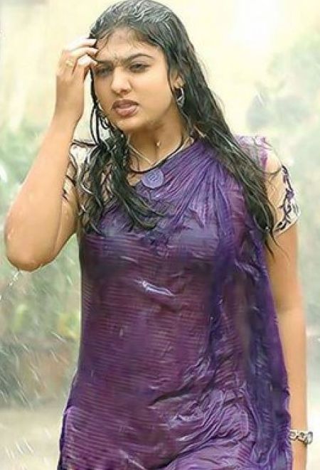 Hot South Indian Wet Saree Babes