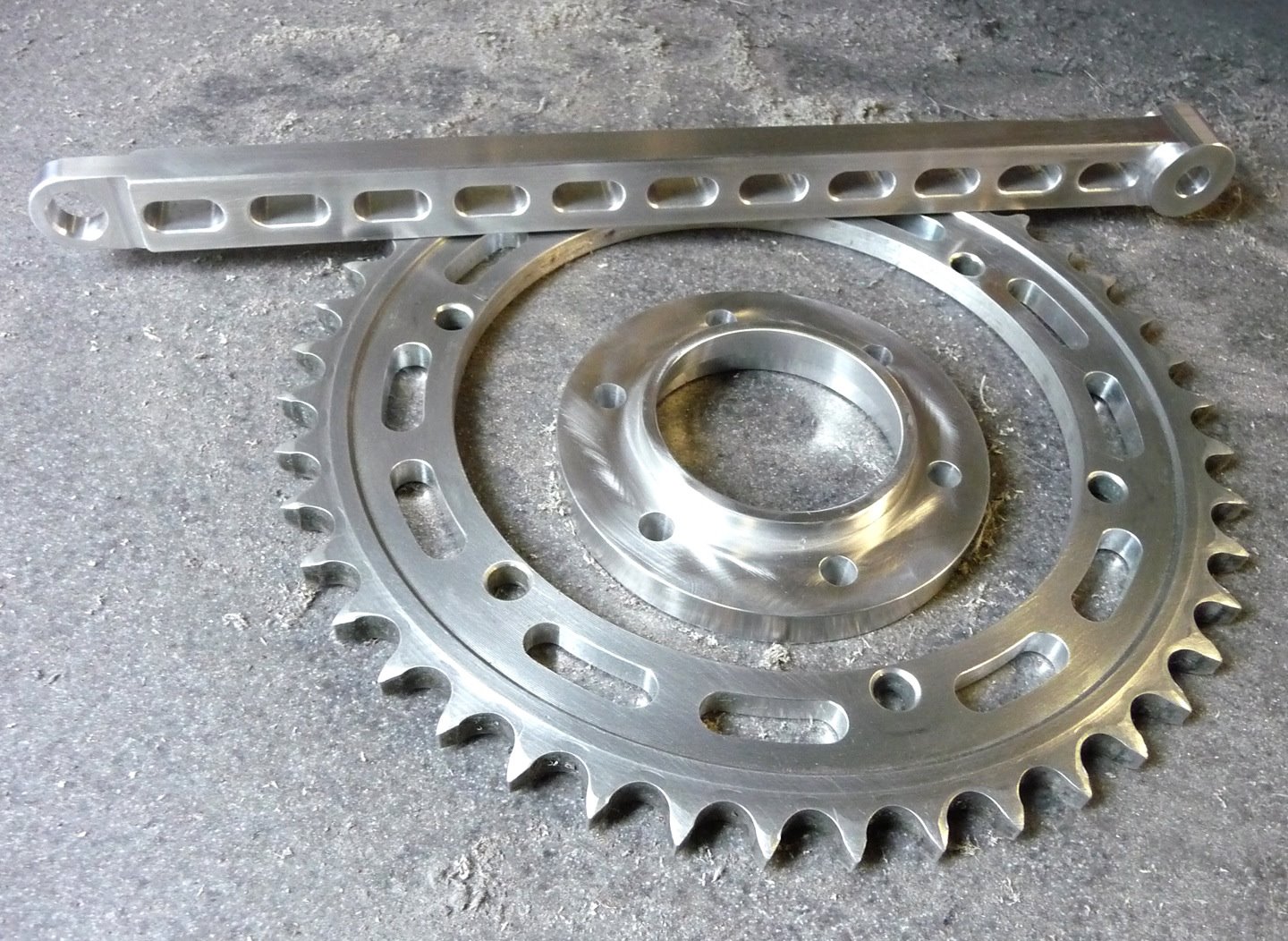 [sr_machined_bits.jpg]